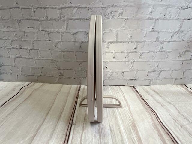 自立するので省スペース！