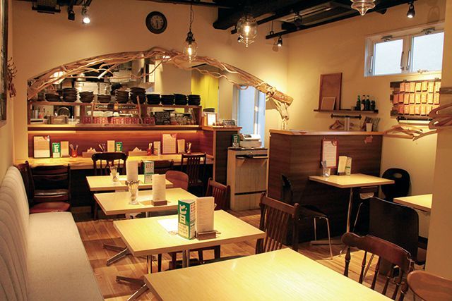 スープカレーの名店／Rojiura Curry SAMURAI. 下北沢店（下北沢）　内観