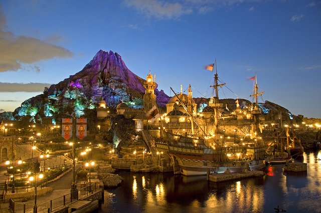 東京ディズニーシーの夜景