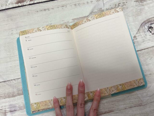 6月は「四つの花〜LILY」