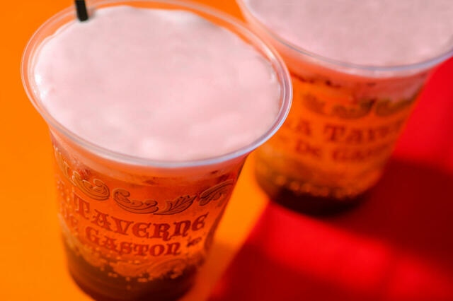 スペシャルベリーチアーズ（グレープ＆ラズベリー） 600円｜東京ディズニーランド「ラ・タベルヌ・ド・ガストン」｜東京ディズニーリゾート「ディズニー・ハロウィーン」スペシャルメニュー