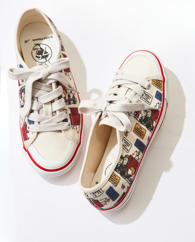 キャンバスプリントスニーカー「スヌーピー」|8,990 円(税込)