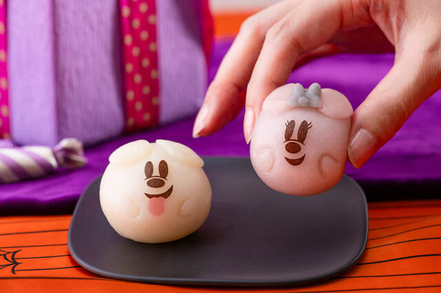 リトルゴーストまん 1,500円｜東京ディズニーリゾート・フローズンセレクション｜東京ディズニーリゾート「ディズニー・ハロウィーン」スペシャルグッズ｜販売店舗：東京ディズニーリゾート・アプリ｜発売日：2024年9月19日（木）