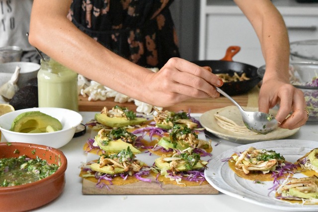 野菜とキウイたっぷりのタコス