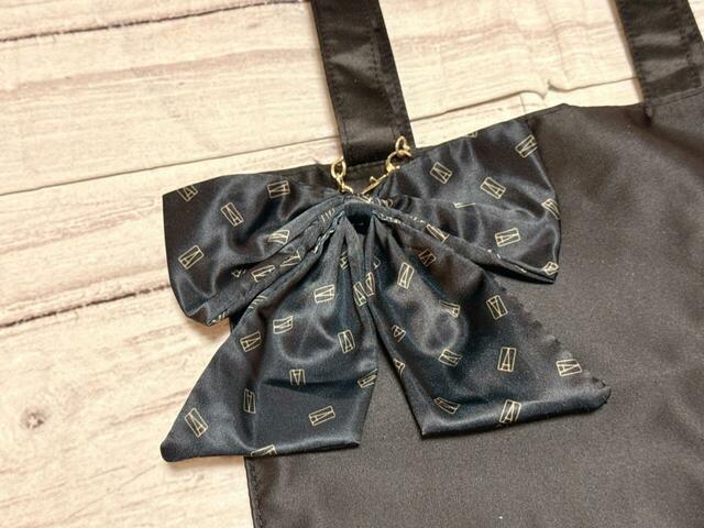 セットのバッグにつけてみました。かわいすぎる〜！