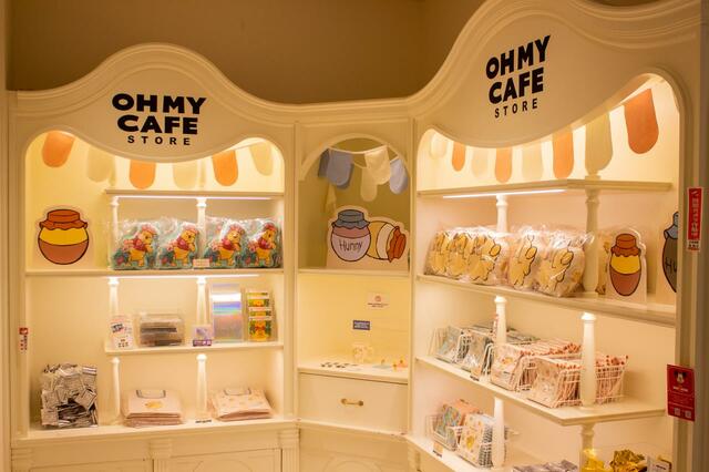 「くまのプーさん」FUNNY & HUNNY OH MY CAFE