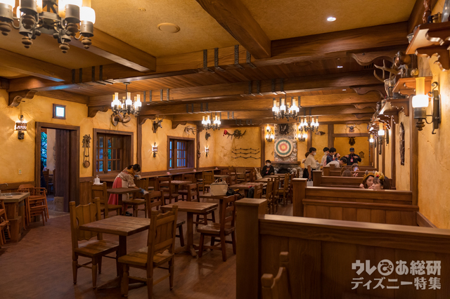 東京ディズニーランド 美女と野獣 レストラン「ラ・タベルヌ・ド・ガストン」撮影/YOSHI