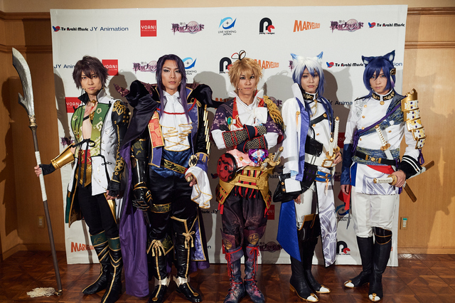 左から前田利家 役：山本一慶、織田信長 役：久保田秀敏、豊臣秀吉 役：赤澤燈、上杉謙信 役：前山剛久、上杉景勝 役：荒牧慶彦