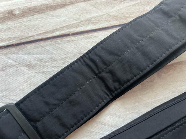 パッド入りのストラップなため、肩に食い込みにくいのも推しポイント！