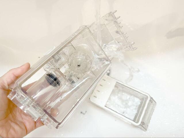 【アイリスオーヤマ ハンディリンサークリーナー】部品を細かく分解して丸洗いできるので、汚れ残りも気になりません♪