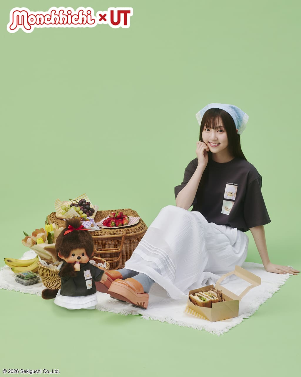 CHANEL 箱のみお菓子つめつめ詰め放題もんちっちUNIQLO入れて 箱は小 ユニクロだけの限定モンチッチも！UNIQLOと初コラボ「UTモンチッチ
