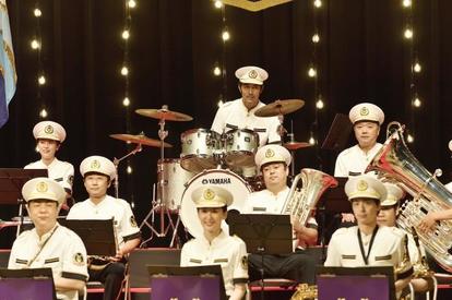 高杉真宙　サイン入りポスター　B2サイズ　異動辞令は音楽隊！ 高杉真宙】サックス奏者に挑戦！「“楽しい”が始まるまでが関門」映画