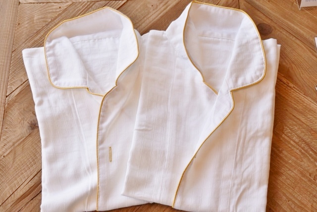 着心地の良いルームウェアはドームテントにも完備