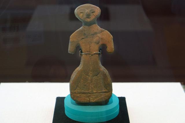 《土偶（多摩ニュータウンのビーナス）》約5380〜5320年前