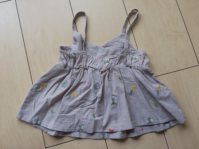 【ファッションセンターしまむら 総柄キャミ】フォーマルな場にも着ていける上品なデザイン