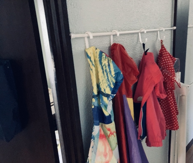 【ダイソー 突っ張り棒収納】賃貸で壁に釘や両面テープが使えない方もぜひ試してみてください