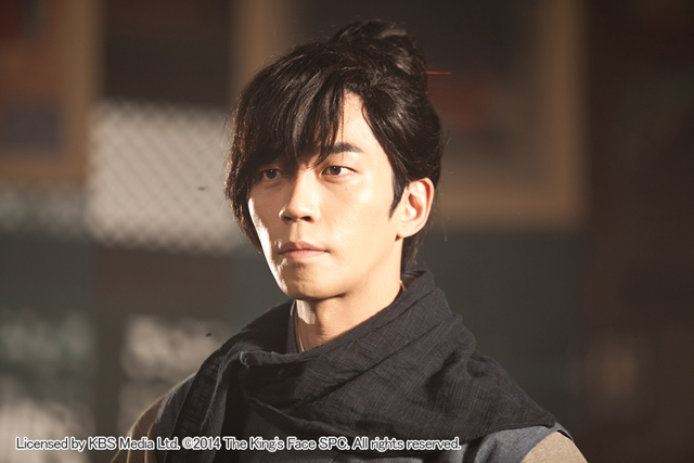 『王の顔』 Licensed by KBS Media Ltd. © 2014 The King's Face SPC. All rights reserved.