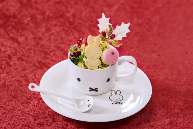ミッフィーのホットチョコ 800円｜ハウステンボス ミッフィークリスマスグルメメニュー