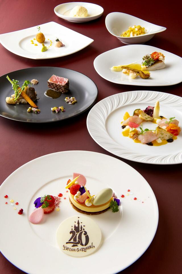 ベッラヴィスタ・ラウンジ 東京ディズニーリゾート40周年“ドリームゴーラウンド” グルメディナーコース4月10日～6月30日