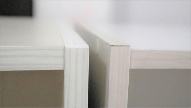 【3社カラボ比較】左からカインズ、アイリスオーヤマ：カインズのカラーボックスの側面の板は角が面取りされている