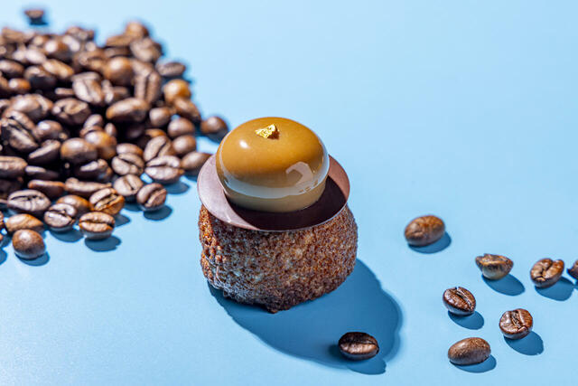 「ポルチーニ＆珈琲シュークリーム​」【「キンプトン新宿東京」がサーティワンコラボとのアフタヌーンティー開催】