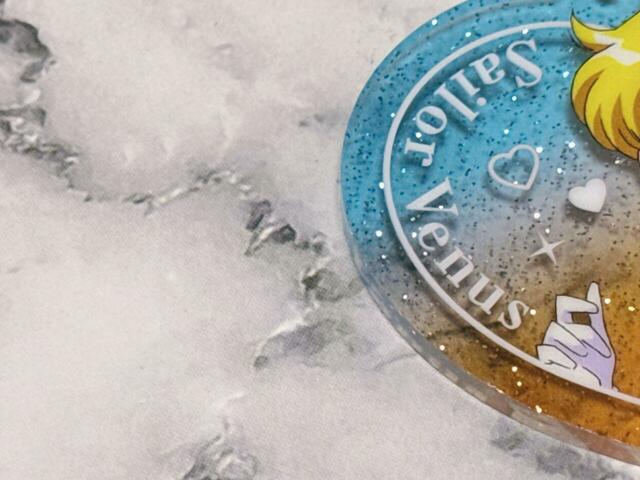 ブルーからオレンジのグラデーションカラーが可愛い♪