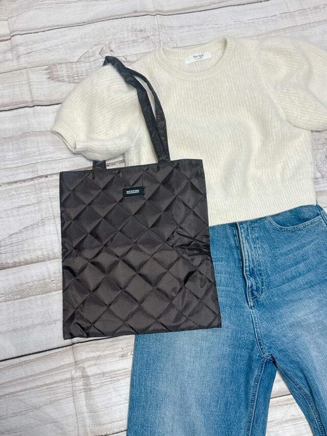 カジュアルなデニムスタイルに合わせても素敵！