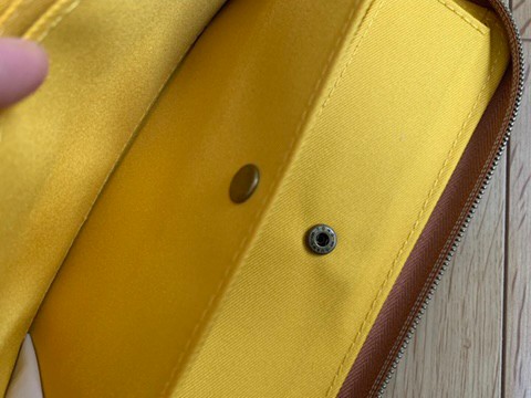 【SNOOPY 高機能長財布 BOOK】小銭入れの部分はスナップボタンつき