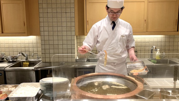 絶妙な上げ時間！【天ぷら定食 まきの】