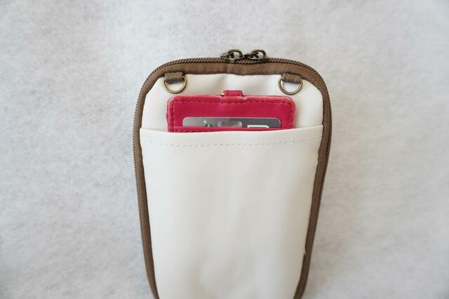 ICカードケースを入れてみたところ