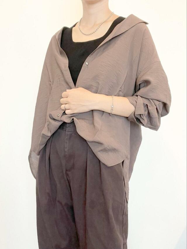 【GLOBAL WORK シャツジャケット】ゆるめに着て、前をインしたコーデもかわいく決まります♪