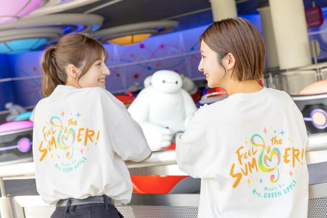 Tシャツ 3,900円|東京ディズニーリゾート「サマー・クールオフ at Tokyo Disney Resort」グッズ|販売店舗:東京ディズニーランド「ディズニー&カンパニー」|発売日:2026年7月1日(水)