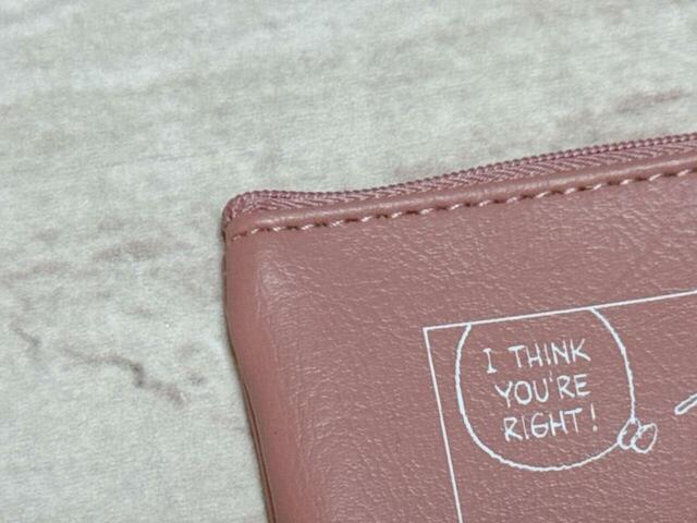 素材はPVC。シボ感のあるリッチなレザー調の生地がGood!くすみピンクカラーが大人かわいい印象♪