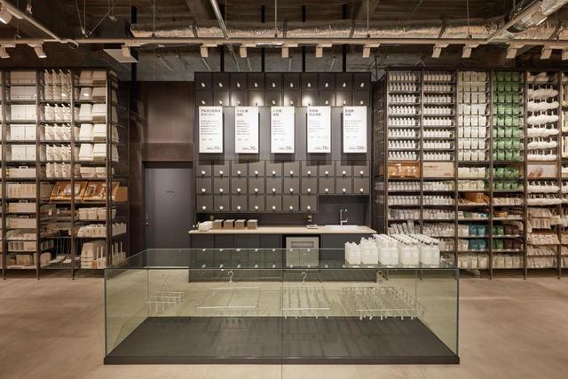 売り場もスタイリッシュな洗剤量り売り