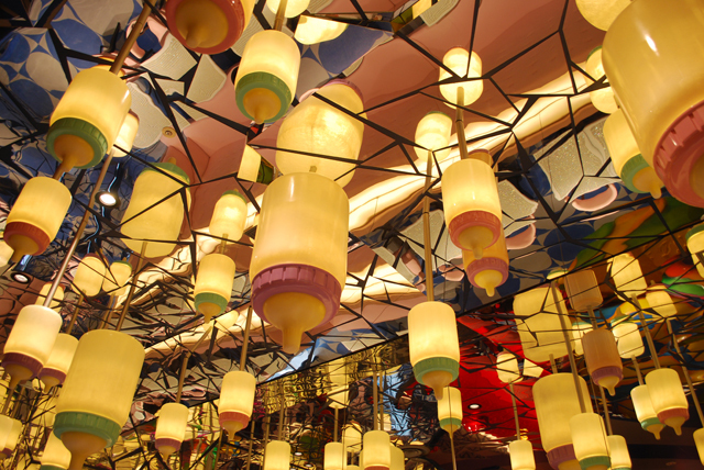 MILK STAND（ミルクスタンド）