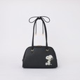 【PEANUTS×FURLA】「フルラ ポピー M ドーム」¥74,800(税込み)、W30 x H17.5 x D15cm(全3色)