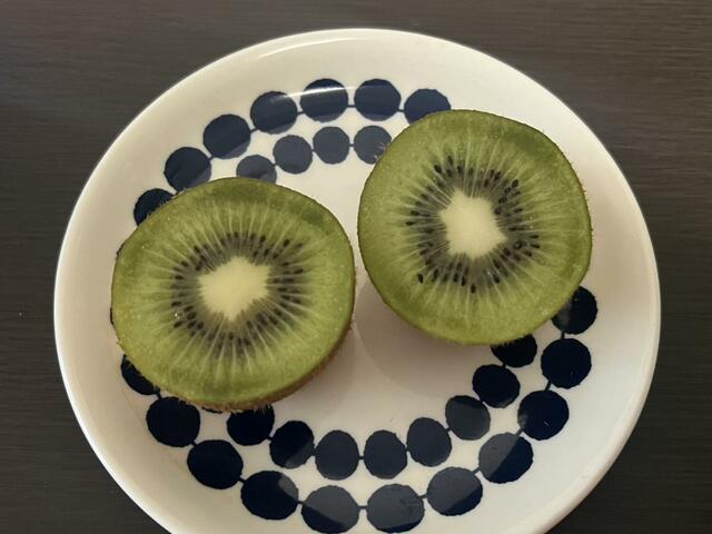 【フルーツデトックス】7日目おやつ：キウイ（1個）