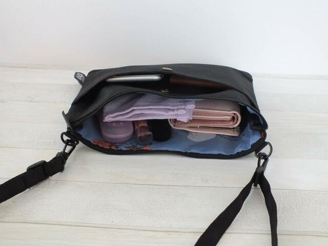 【カルディいちごバッグセット】意外に収納力あり！