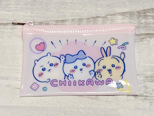 【ちいかわ DAISO限定デザイン】「フラットポーチ(S)ちいかわ」税込110円