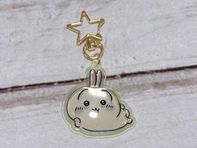 サイズ：（約）W3.7×H4.4×D1.0cm