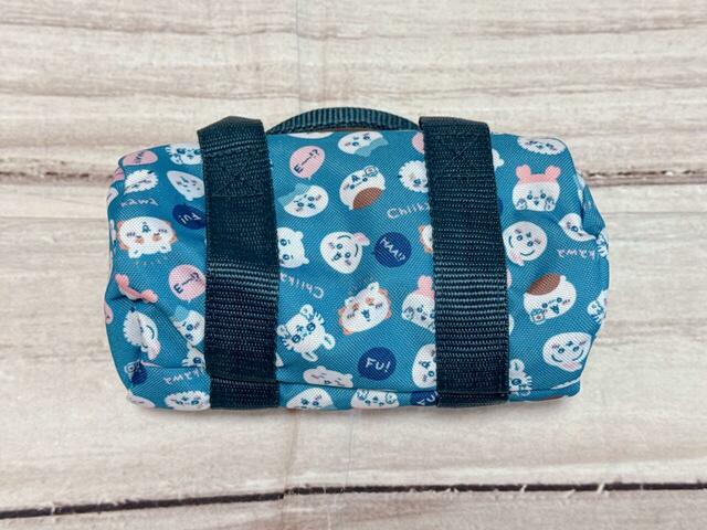 背面ももちろん総柄仕様