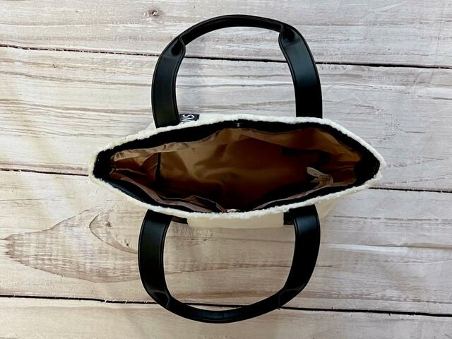 【ファッションセンターしまむら】マチがしっかりあるのでたくさん入りそう！