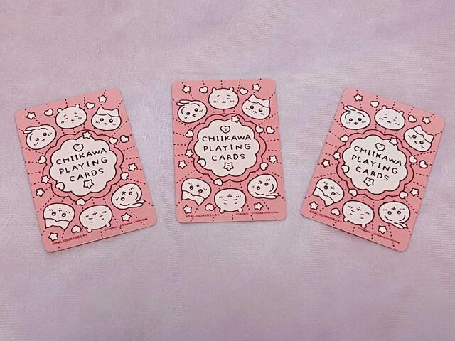 【ちいかわ　ひゃくめんそうトランプ】裏面にして並べておくだけでもかわいい…！