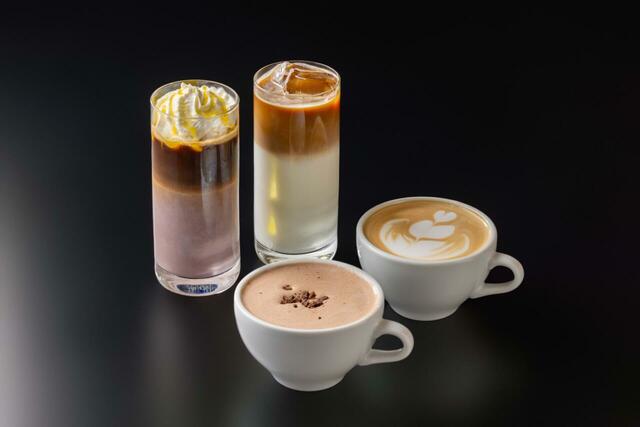 「カフェメニューイメージ」＜期間：2026年1月7日〜3月25日＞【福岡のモツ鍋や博多の豚骨ラーメンも！九州の名物料理が大集合！名古屋マリオットアソシアホテルで『冬の九州ブッフェ』開催中！】