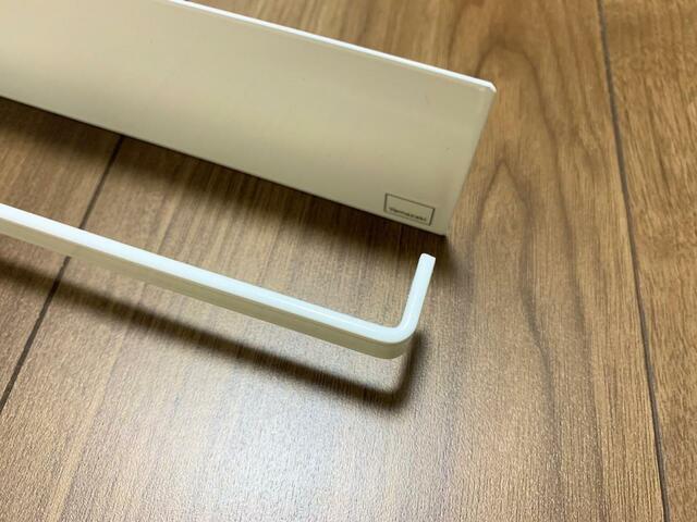 【tower マグネットキッチンペーパーホルダー】キッチンペーパーが落ちづらい嬉しい工夫