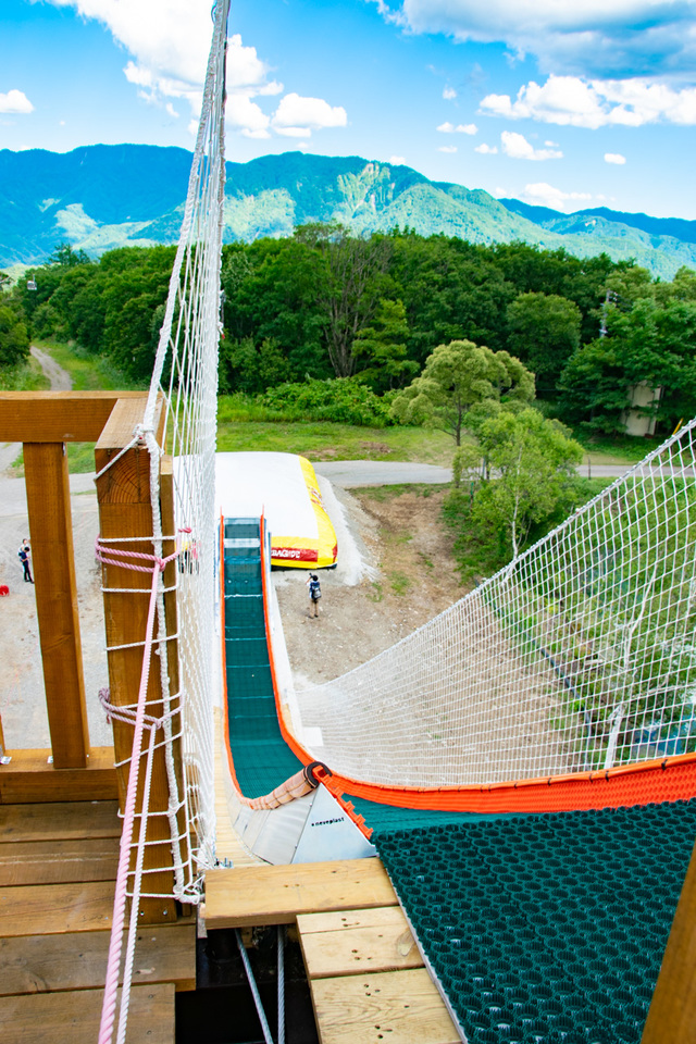 トビダス・タワーの頂上。トビダスエアは、ここから滑り降りる｜Xtrem Aventures 白馬つがいけ WOW!（エクストリーム・アベンチャーズ ハクバ ツガイケ ワオ）