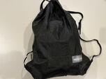 【mont-bell U.L.ナップサック】トレーニングウェアや薄手のダウンジャケット、ペットボトルなどを入れても半分ほど余裕がありました！荷物が多い日でも十分対応できそう