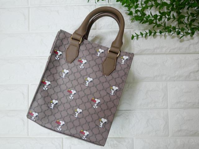 ファッションセンターしまむら『PEANUTS（ピーナッツ）』シリーズ『総柄スクエア2WAYショルダーバッグ』