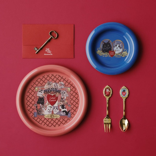 【Afternoon Tea LIVING×Cat’s ISSUE 第11弾】プレートS ￥1,980、プレートM ￥2,420、ケーキフォーク ￥880、ティースプーン ￥880
