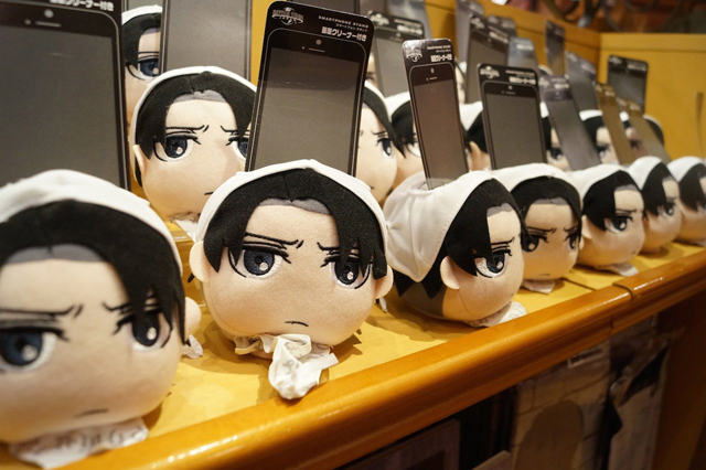 『進撃の巨人・ザ・リアル』グッズ(4)© 諫山創・講談社/「進撃の巨人」製作委員会